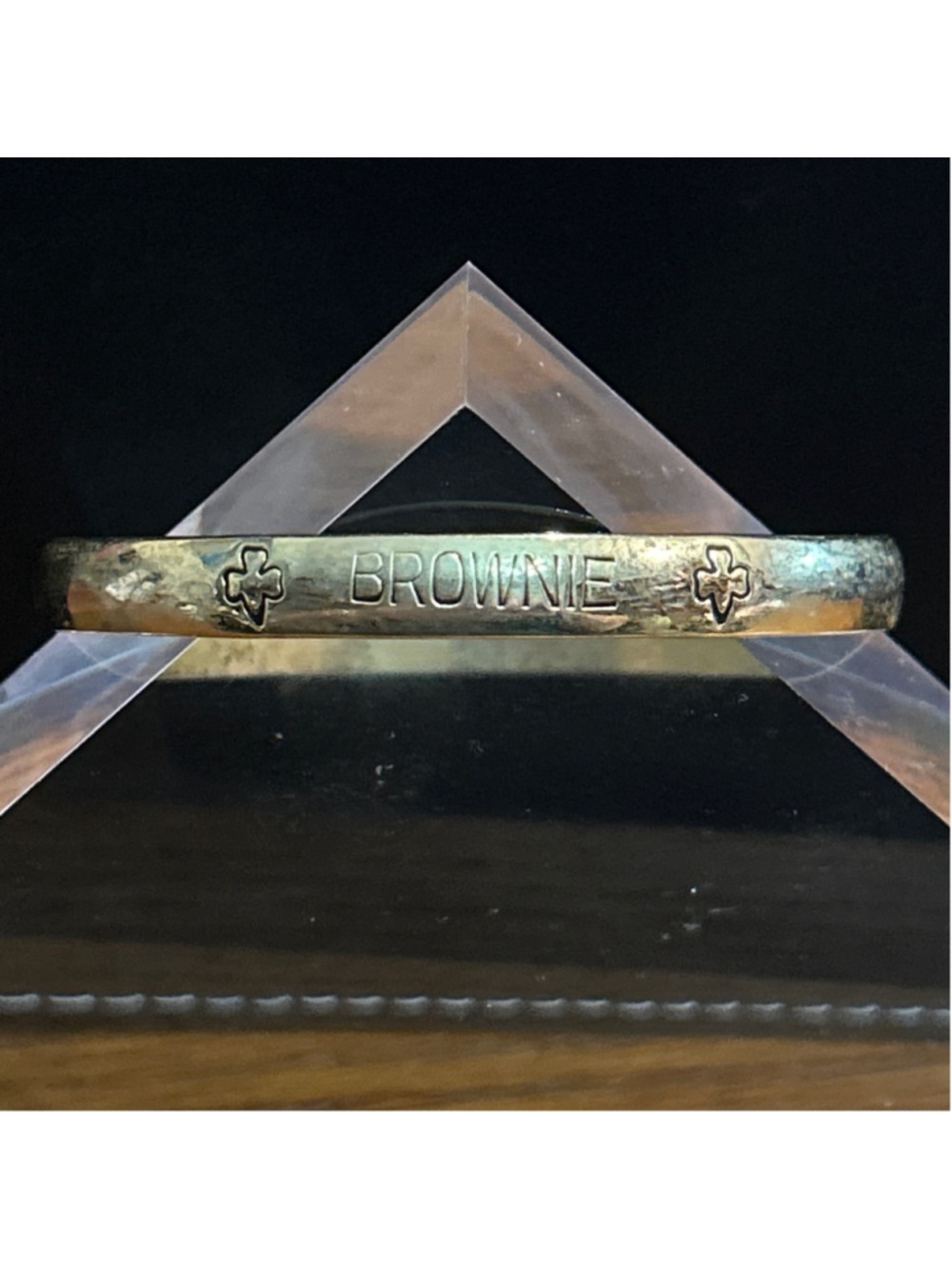 Girls Unbranded Gold Tone Brownie Scout Bangle Bracelet One Size